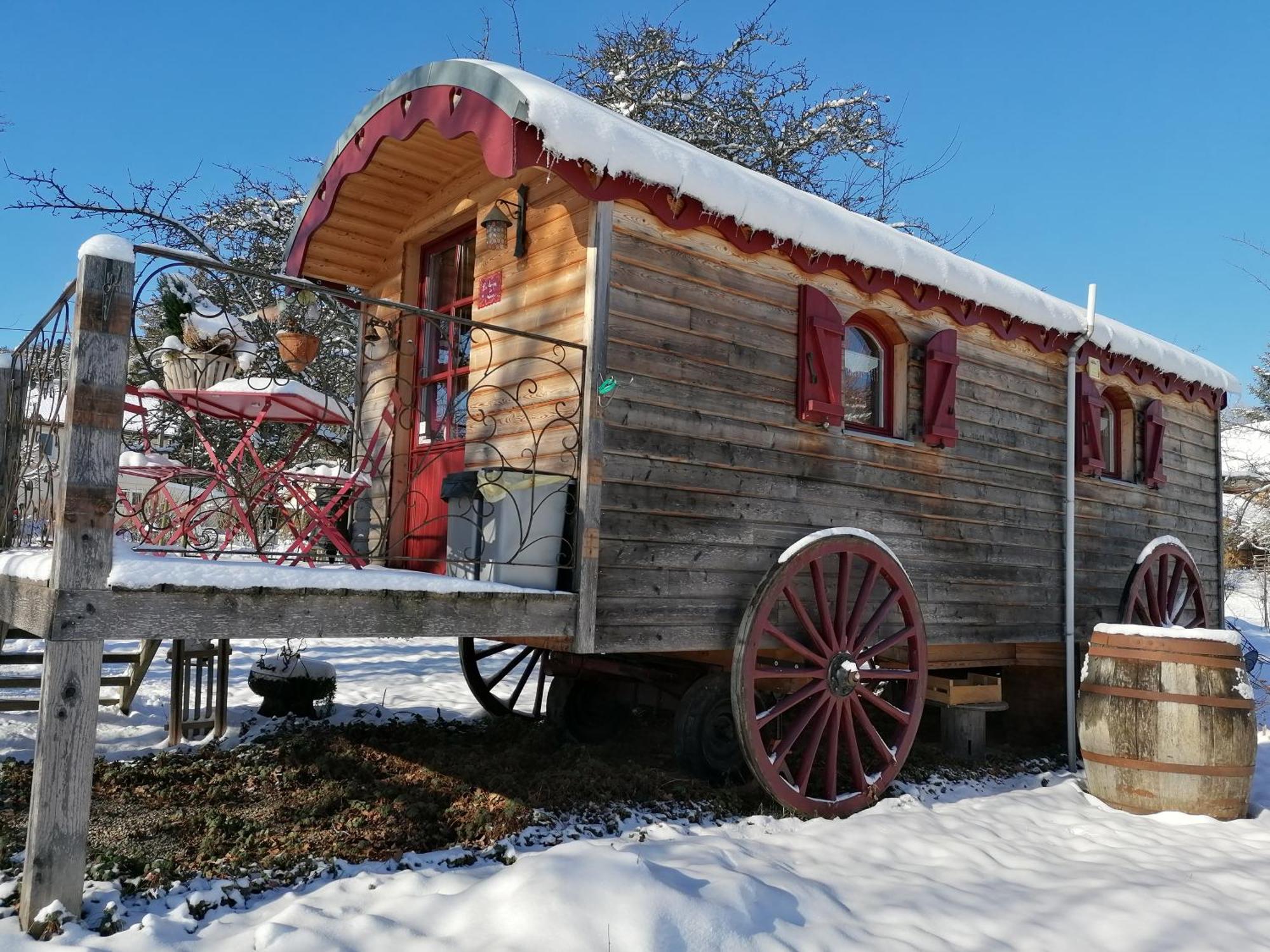 Roulotte Le Temps De Rever Bed & Breakfast Saint-Michel-sur-Meurthe Exterior photo